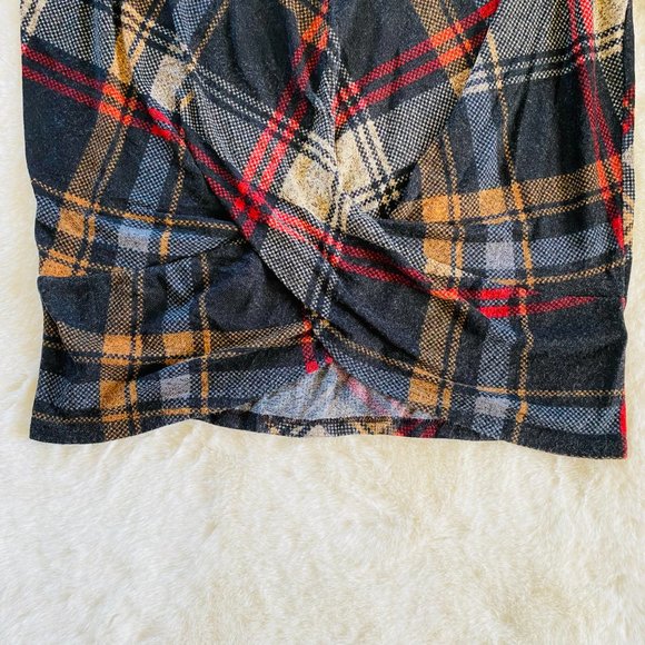 Maurices 24/7 Plaid Keyhole Twist-Knot Sweater Size Medium - Picture 3 of 8